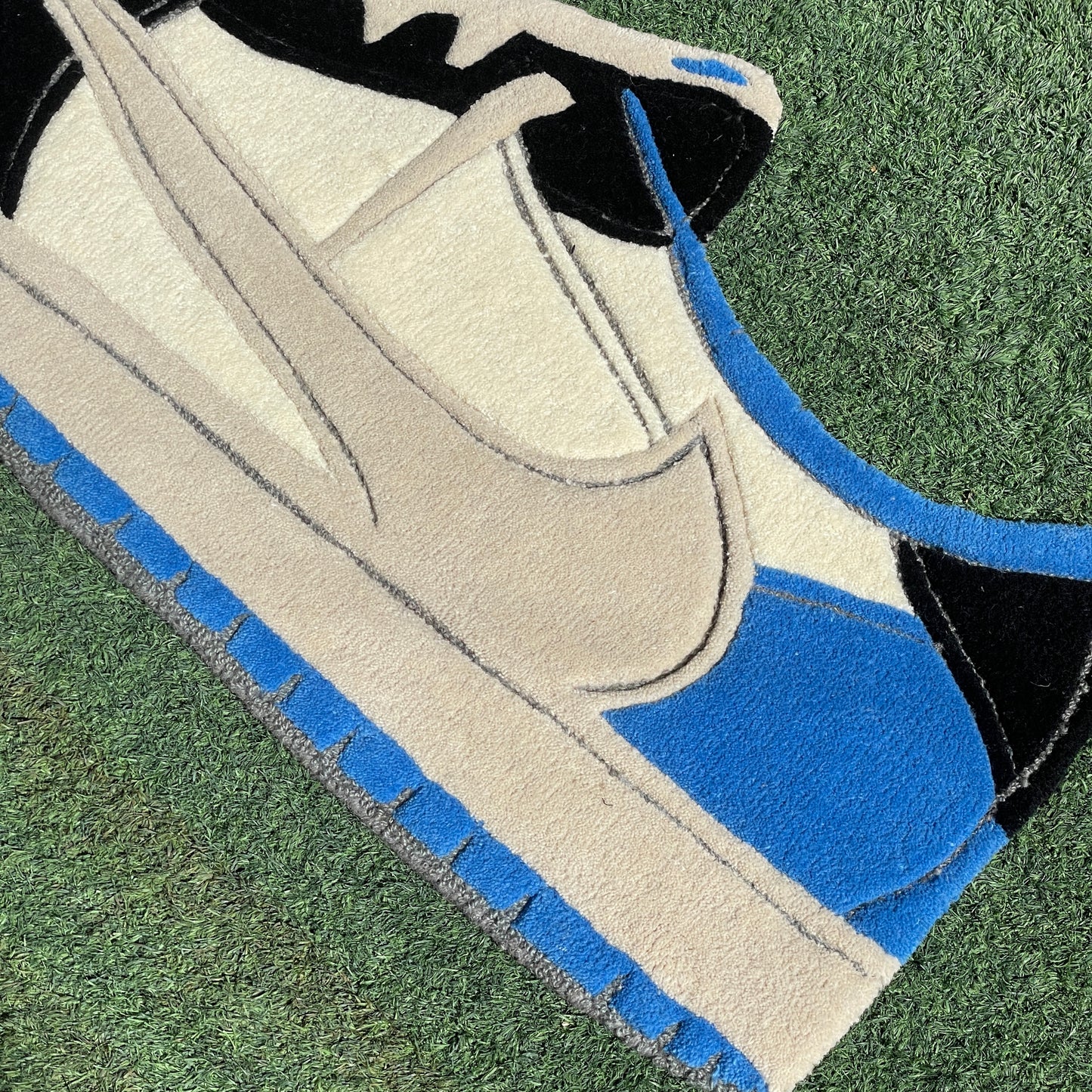 FRAGMENT TRAVIS SNEAKER RUG